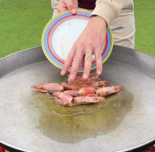 1.- Faire frire les nouilles