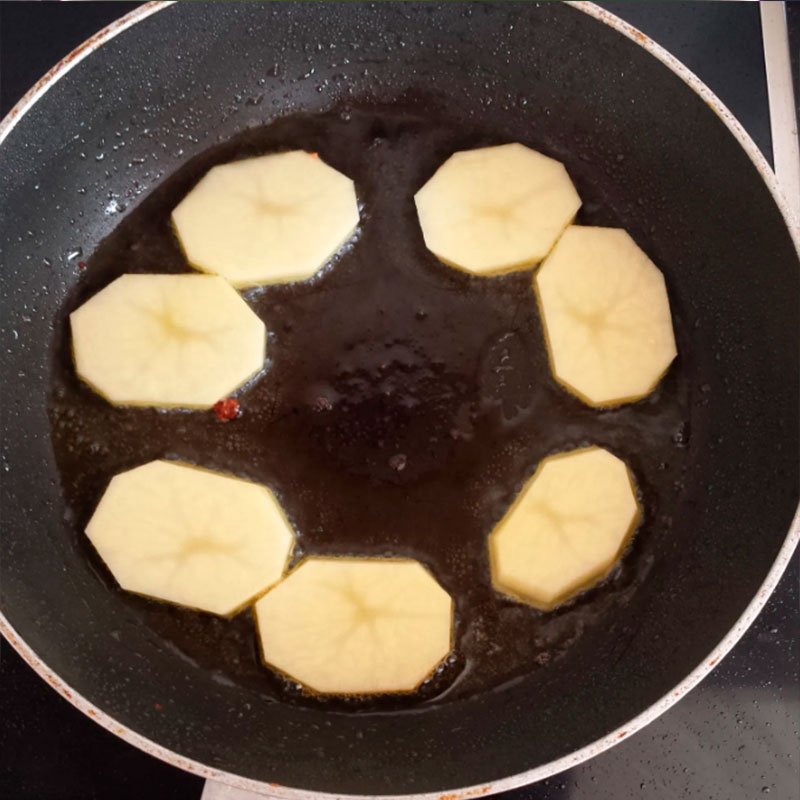 2 - Faire frire les pommes de terre