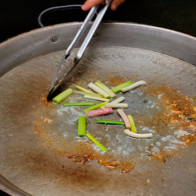 2.- Faire sauter les légumes