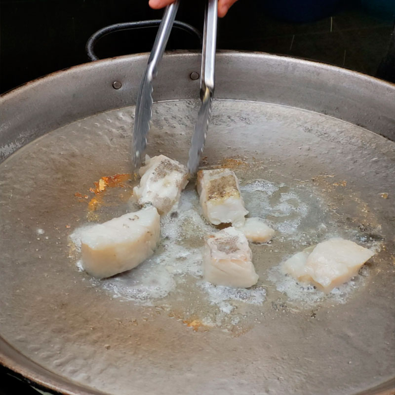 1.- Faire frire les fruits de mer