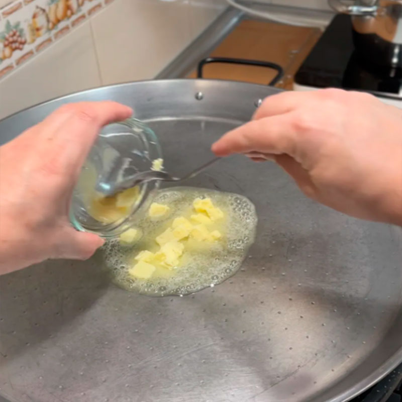 9.- Ajouter la graisse du bouillon