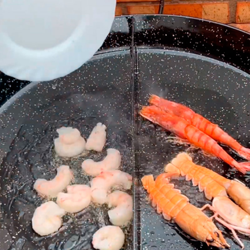1.- Nous faisons frire les fruits de mer
