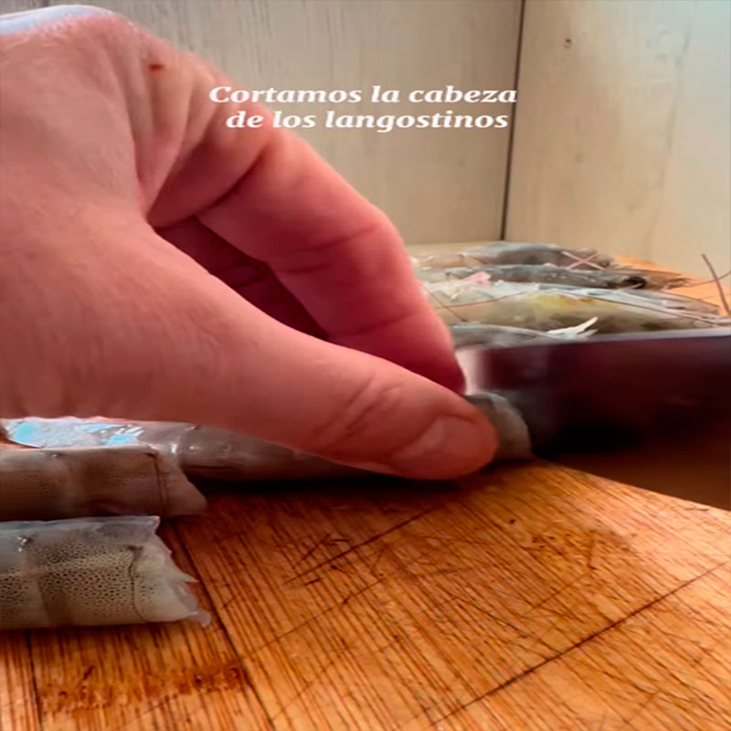 2.- Raccourcir les têtes de langoustines