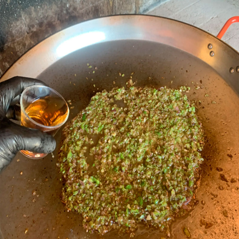 6.- Ajouter le cognac et laisser réduire