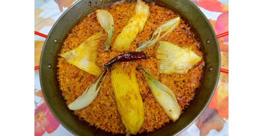 Recette de @chelopeiro.cuina : paella aux raies pastenagues