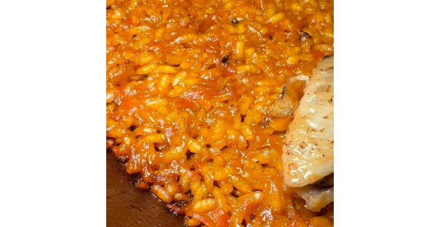 Receta de @vadearroces: Arroz de alitas de pollo al ajillo