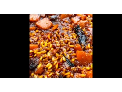 Recette de @cris_riceandmeal : Riz au potiron, cèpes et poulet rôti au four glacé au vermouth et à l’orange
