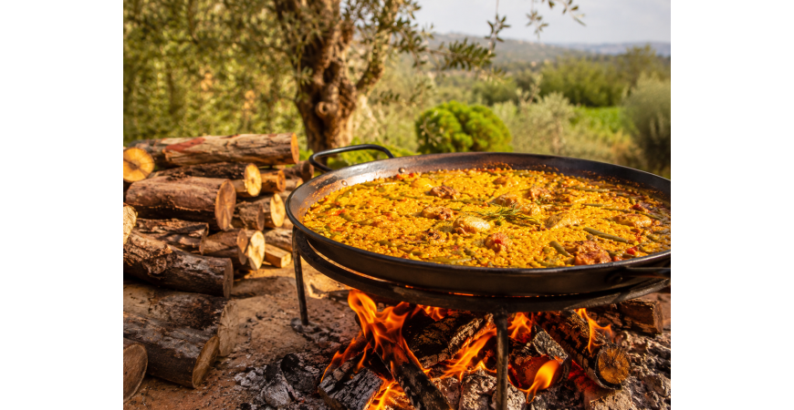 Comment faire une paella au feu de bois